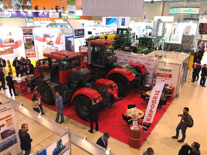 Компания ГРАФФ представила новый трактор КИРОВЕЦ К-424 на выставке «Золотая осень»
